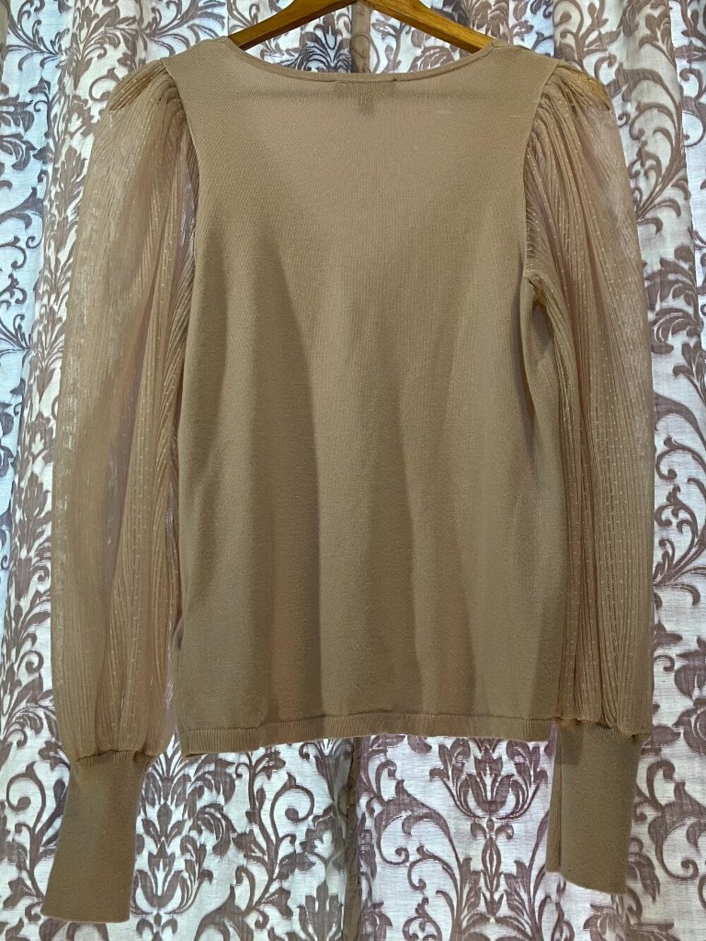 EXPRESS Medium Pale Pink V-Neck Sweater w/Sheer Shimmer PolkaDot Striped Sleeves - Picture 5 of 15
